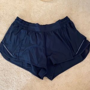Hottie Hot Short 2.5 inch inseam Navy sz 10